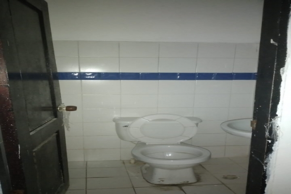 BAÑO BODEGA.jpg